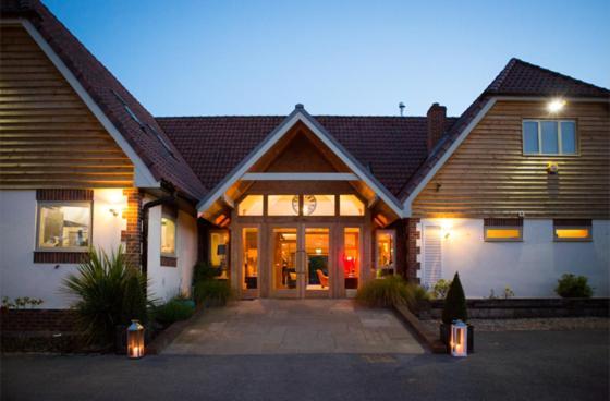 Blacknest Golf And Country Club Alton  Esterno foto