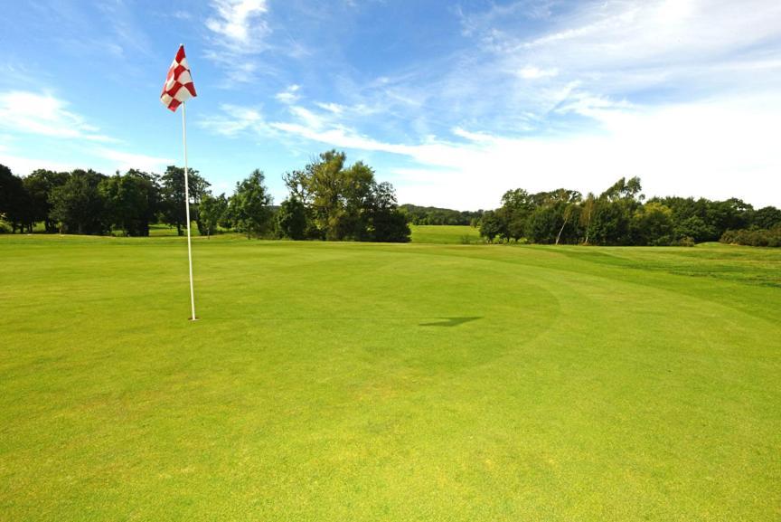 Blacknest Golf And Country Club Alton  Esterno foto